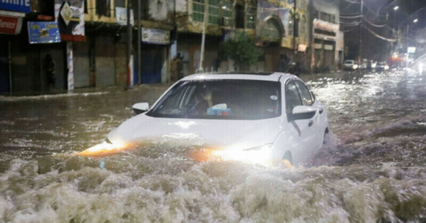 بارش کے طوفان نے پنجاب کو ڈبو دیا، بجلی غائب 1