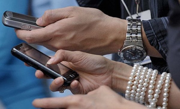 2706143 mobilephone 1726483663 600x450 1