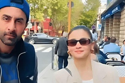 Alia Bhatt Ranbir Kapoor Enjoy Romantic Paris Getaway