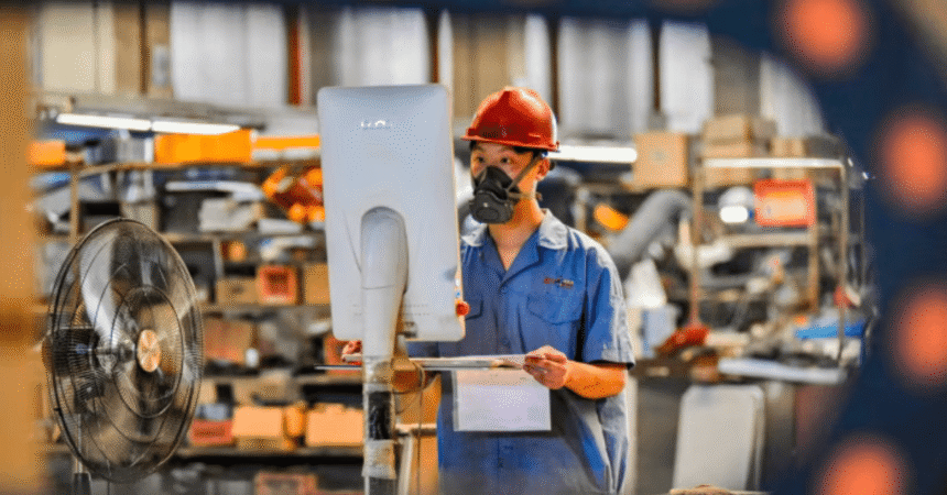 China's Manufacturing Slump Hits 4-Month Mark