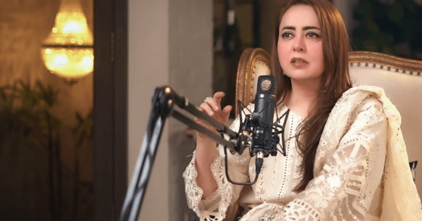 Fashion Designer Maria B. Apologizes for Plagiarizing Turkish Artist's Work