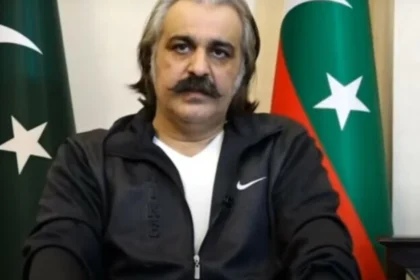 KP CM Gandapur Accuses PTI Dissenters Following Constitutional Amendments