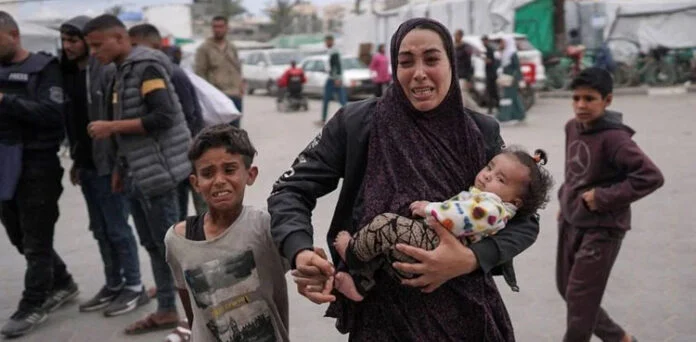 Israeli Strikes al Mawasi camp 696x342 1