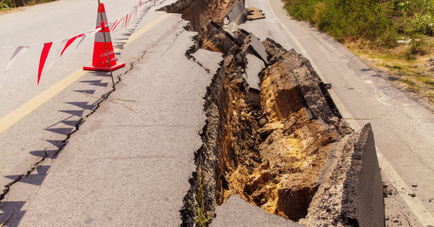 Japan in Fear with Mega Earth Quake Warning!