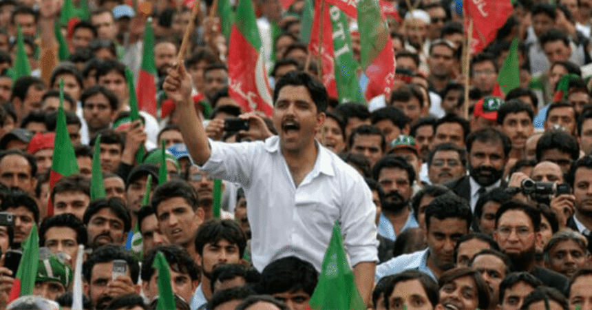 LHC Orders Decision on PTI's Minar-e-Pakistan Rally