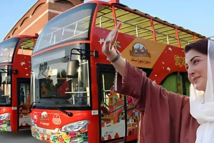Maryam Nawaz Inaugurates College Bus Service