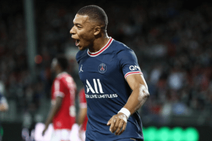 Mbappe Rejects Mediation in PSG Pay Row