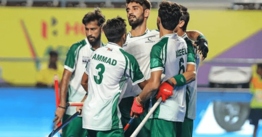 Pakistan Thrashes China in Hockey