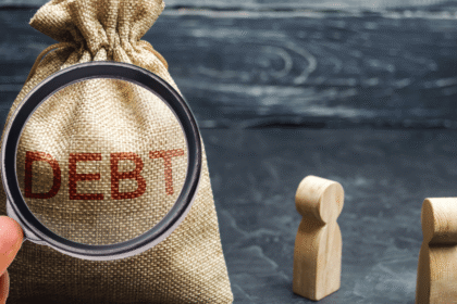 Pakistan's Debt Burden: A Threat to Economic Stability 9 Pakistan's Total Debt Hits New High