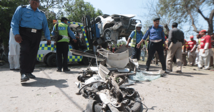 Peshawar Explosion Leaves Five Injured Including Two Police Officers 1