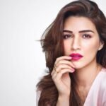 indian girl actress celebrity kriti sanon mmxlwlaq1vzhfrnf