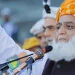 Fazl ur Rehman Warns Govt Wont Accept It Can Seize Islamabad