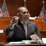 Top House Democrat Jeffries Opposes Iran Strike