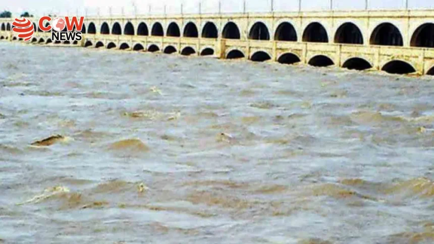 Sindh River Levels Rise Flood Alerts Issued at Barrages