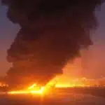 Israel Bombs Yemens Hodeidah Houthis Fire Missiles