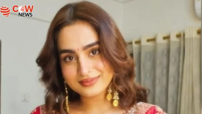 Actress Ayesha Khan Reveals Pressures in Bollywood Industry