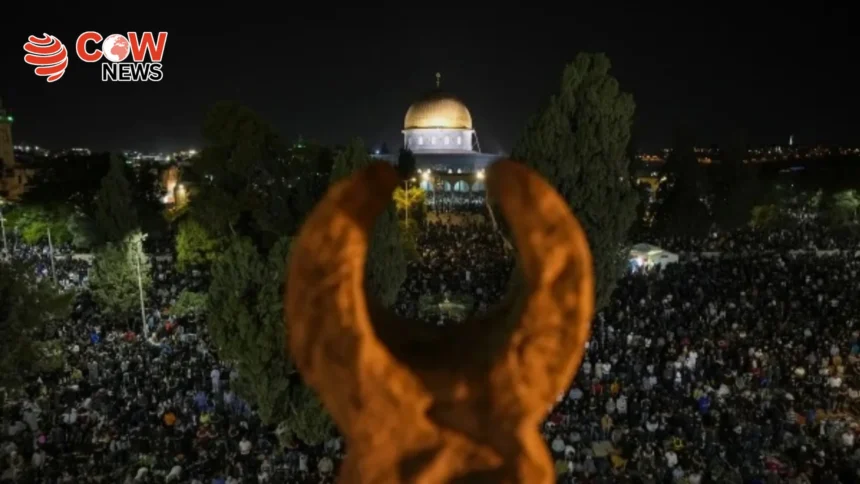 Tens of Thousands Gather at Al Aqsa for First Ramadan Tarawih