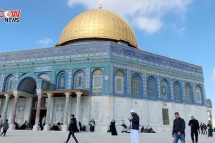 Israel Restricts Access to Holy Sites in Jerusalem