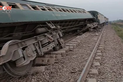 Pakistan Express Derails Near Mehrabpur Rail Traffic Affected