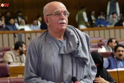 Achakzai Calls for Dialogue in AJK, Urges PM to Strengthen Parliament - The COW News