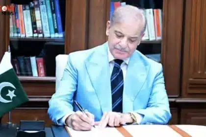 PM Signs Islamabad Accord as Iran-US Deal Finalized - The COW News