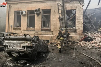 Russian Missile and Drone Strikes Kill 8 in Ukraine - The COW News