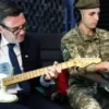 UK Prime Minister Surprises Kyiv With Jam Session - The COW News