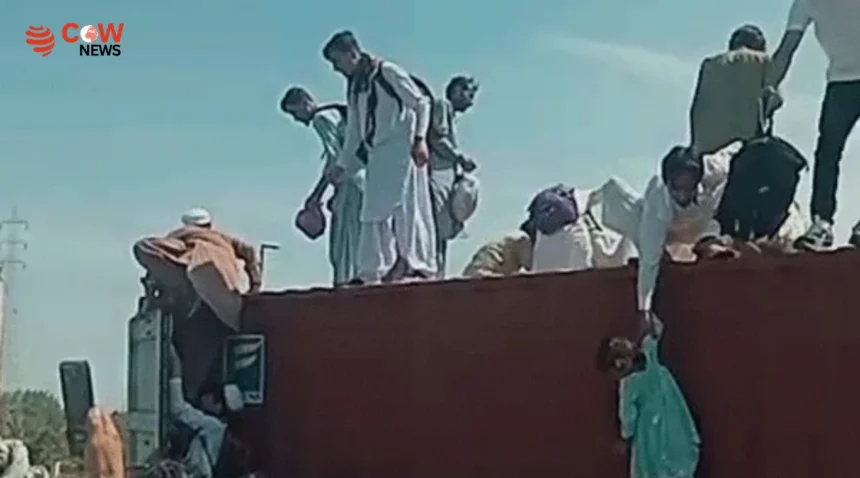 Islamabad Sealed With Containers Ahead of PTI Protest - The COW News