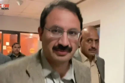 PTI Plans October 4 March, Junaid Akbar Says - The COW News